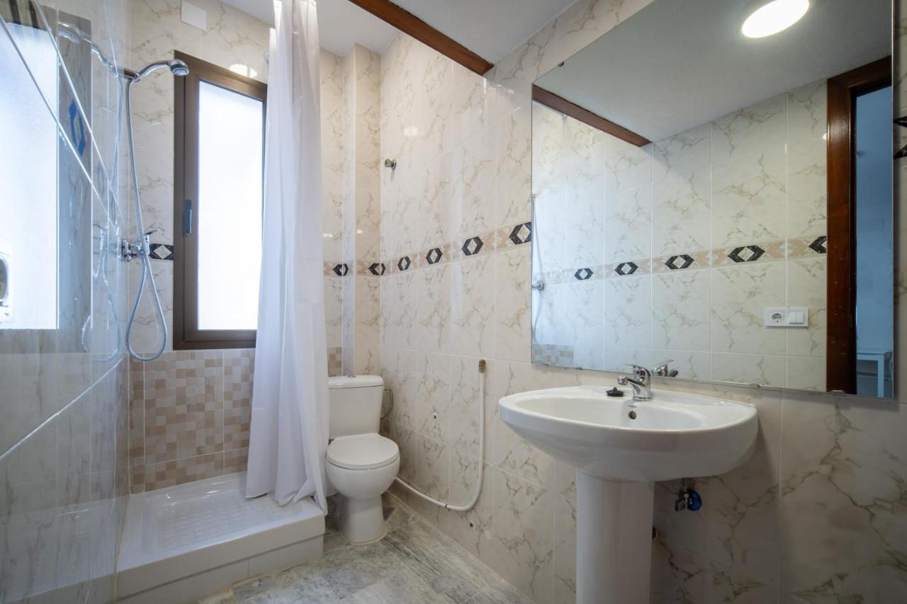Conjunto De Apartamentos Antiguo Palacio Hotel Paris Huelva Exterior photo