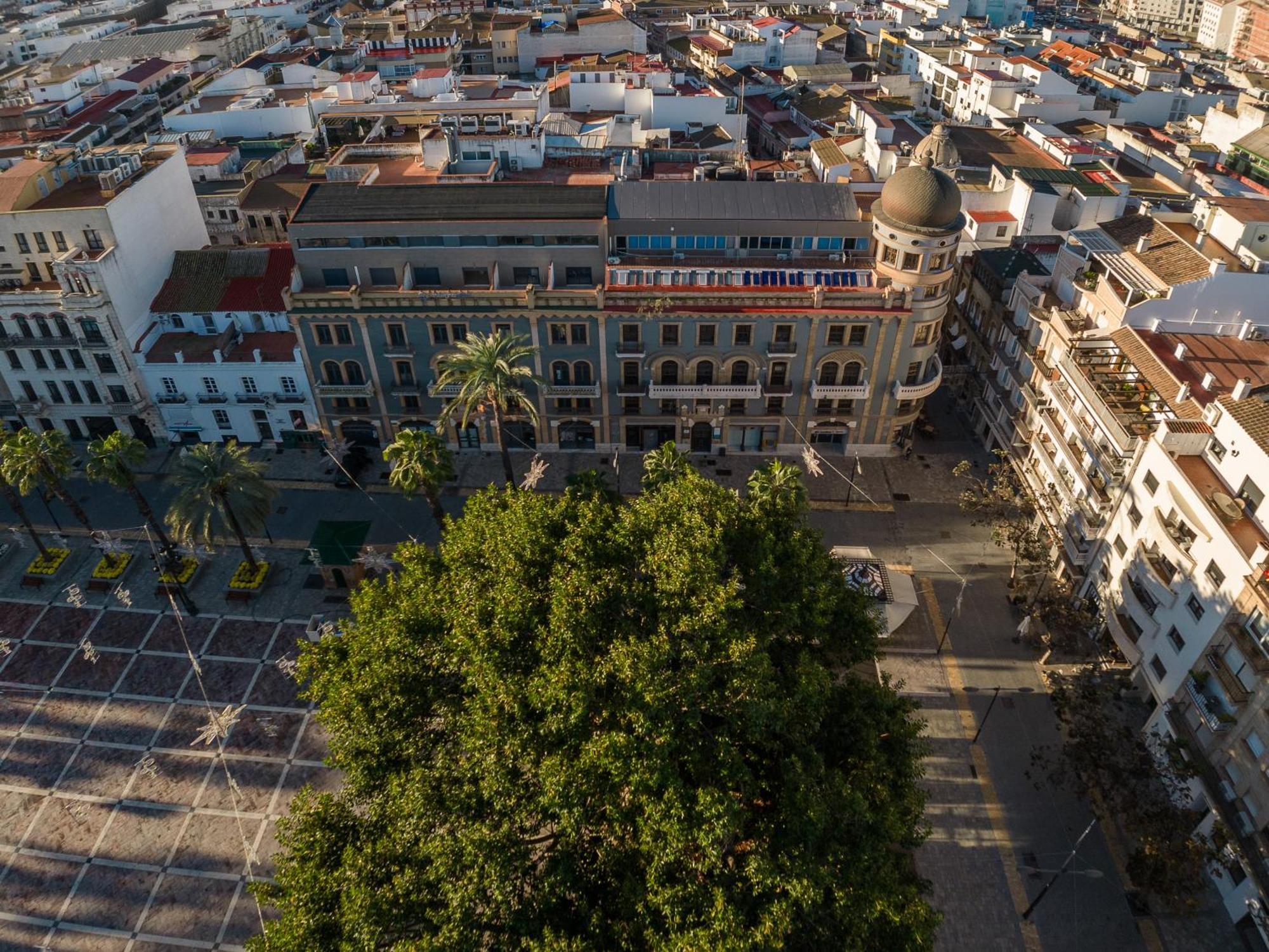 Conjunto De Apartamentos Antiguo Palacio Hotel Paris Huelva Exterior photo